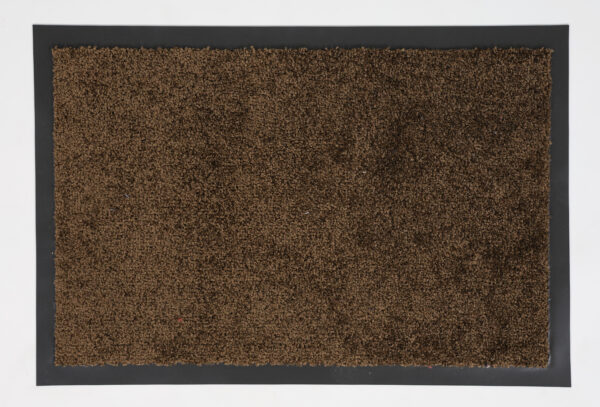 Tapis de nettoyage brun foncé