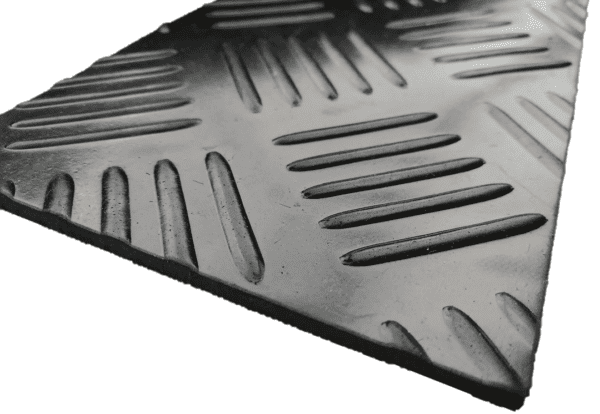 Rubberen loper op maat met traanplaatmotief, 3mm – Image 3