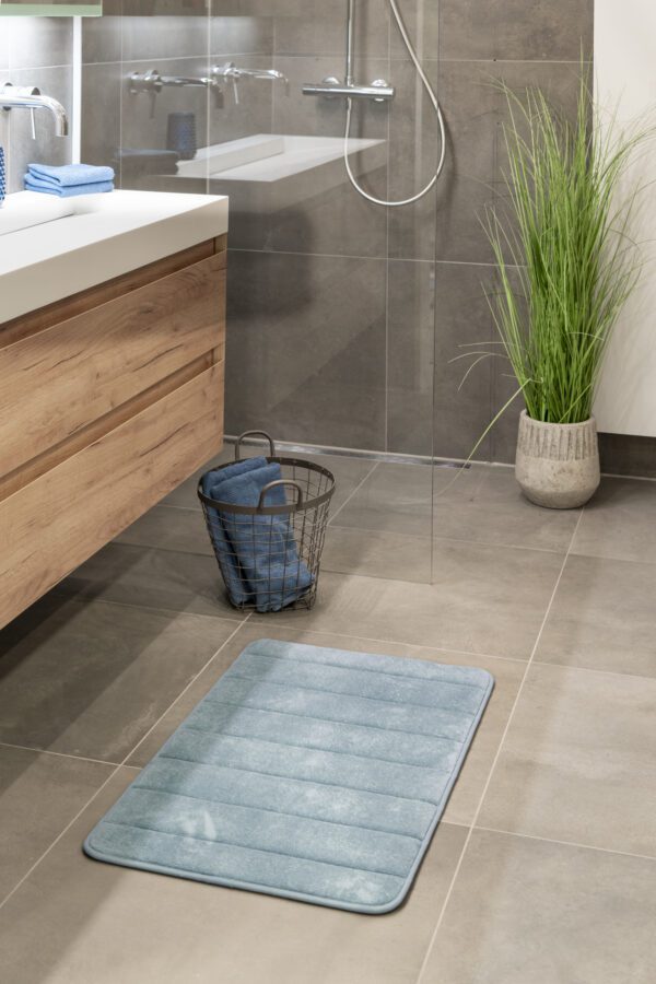 Badmat memoryfoam blauw lijnen - Afbeelding 3